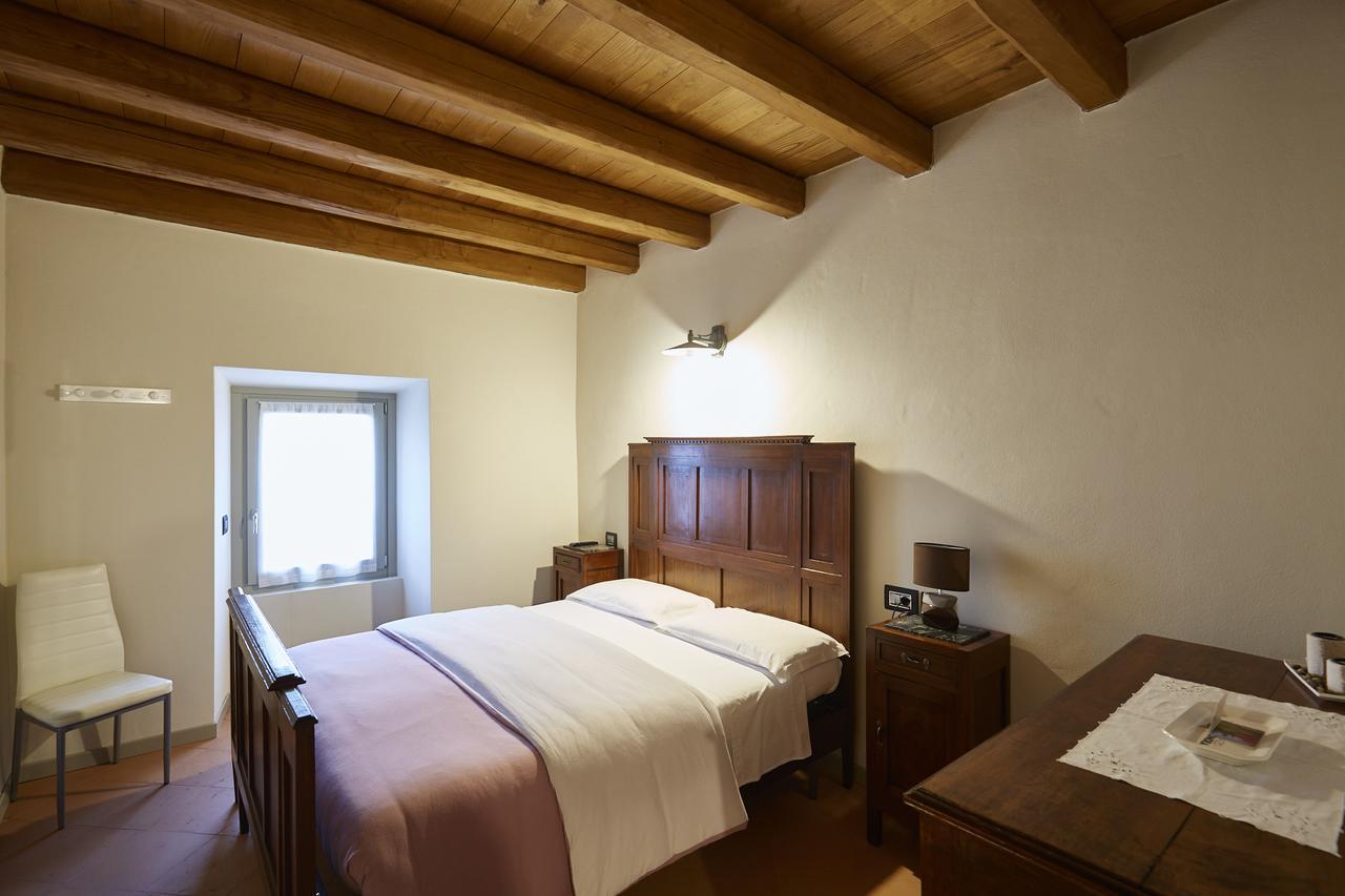 Bed and Breakfast Palazzo Eleonora Monasterolo del Castello Exterior foto